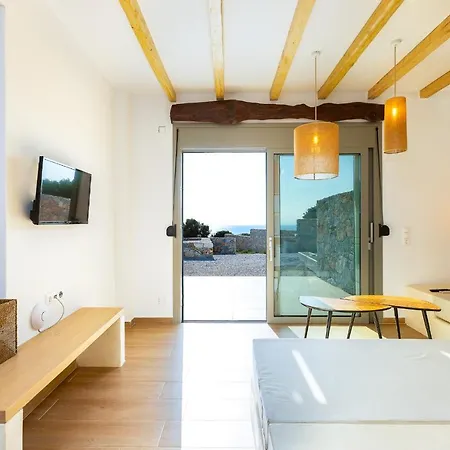 Theano * Triopetra